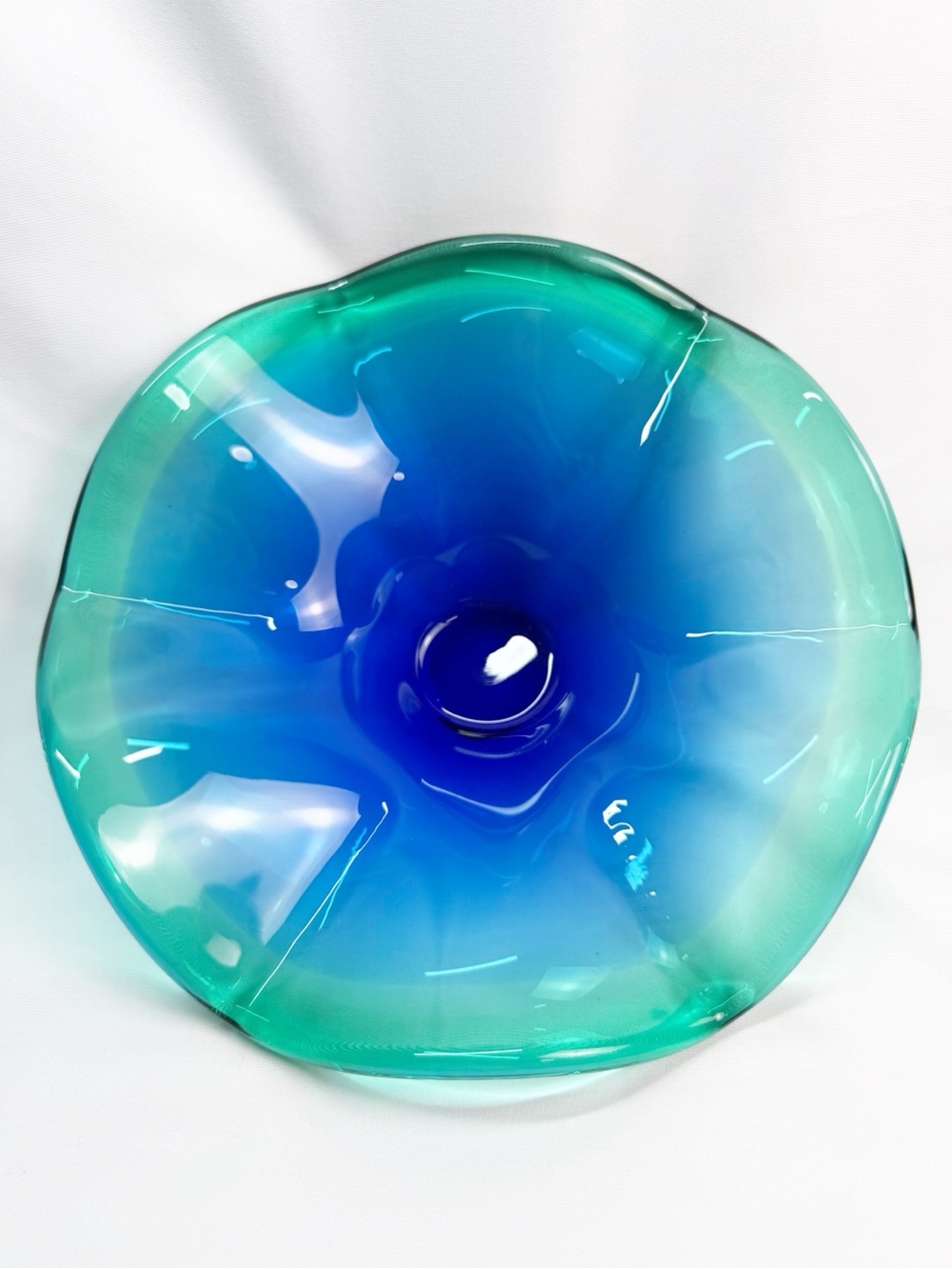 Hand Blown Art Glass Fluted Decorative Ruffle Bowl Blue Green